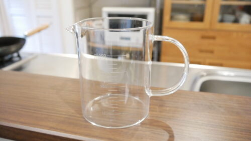 DAISOのガラス製計量カップ