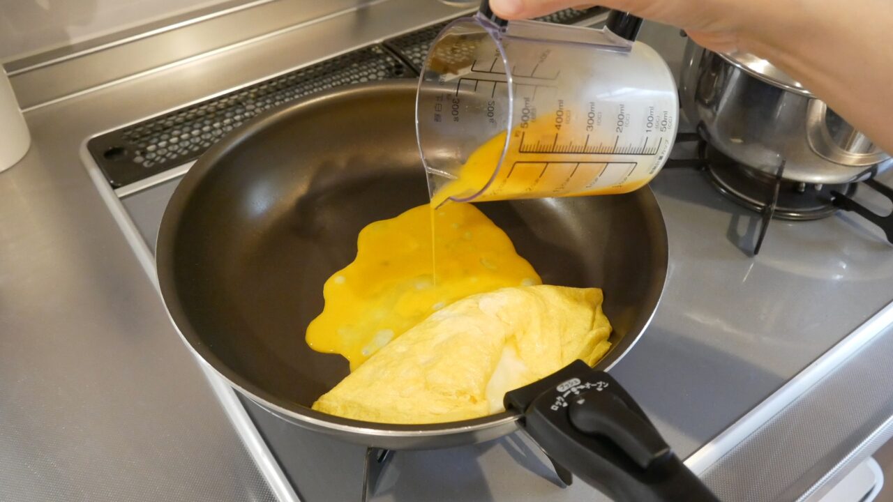 パール金属 耐熱 計量カップ 500ml(注ぎやすい形)