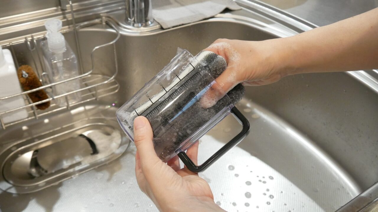 パール金属 耐熱 計量カップ 500ml(シンプルな形なので洗いやすい)