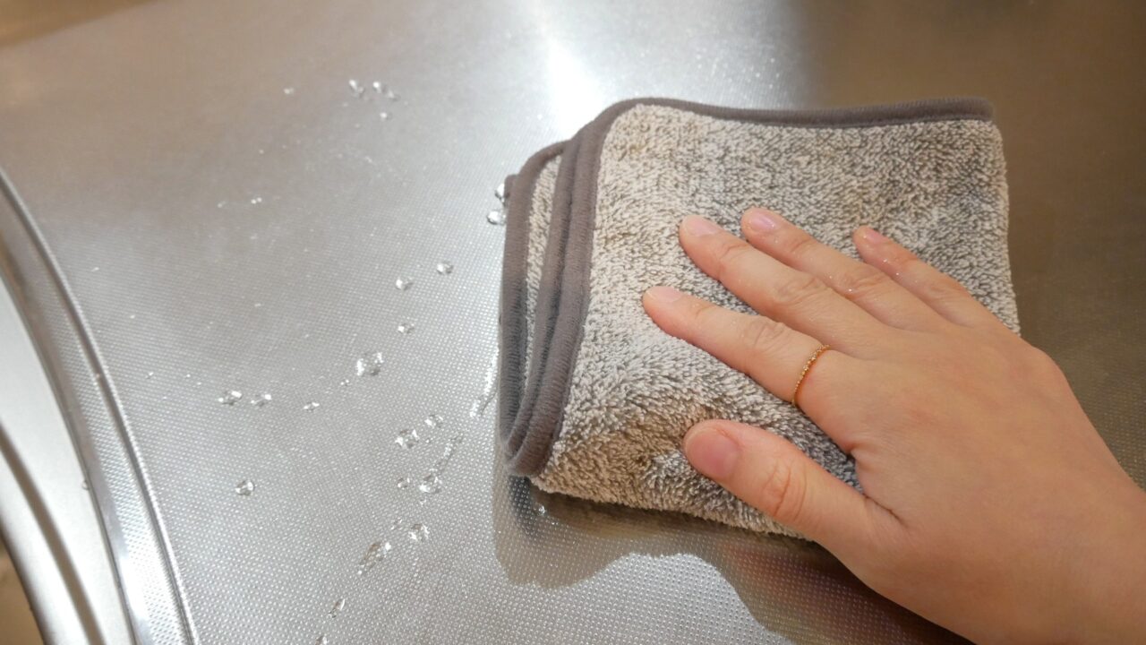 アッタラの油汚れクロス。ふわふわしていて拭きやすい